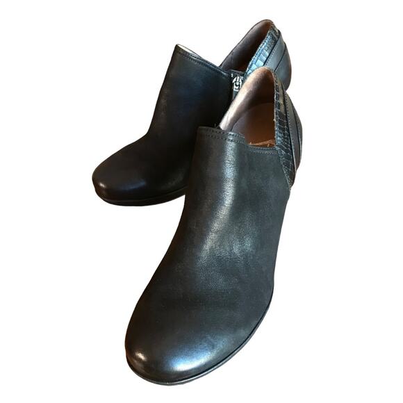 Dansko Black Distressed Leather Booties with Crocodile Trim size 39 - Picture 12 of 12